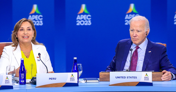 Portada: Biden en entrega de presidencia de APEC a Boluarte: "Vamos a promover las economías y a pasar un tiempo en Perú"