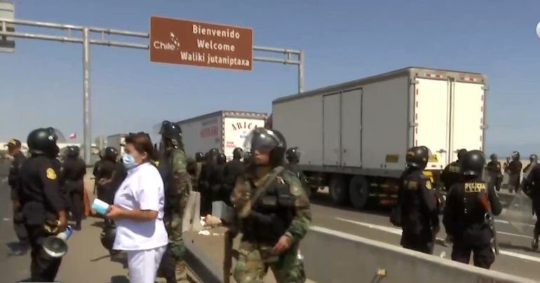 Portada: Tacna: migrantes liberaron la Panamericana Sur tras más de seis horas de bloqueo