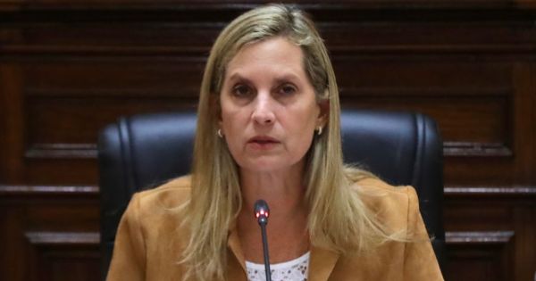 Portada: Maricarmen Alva solicita a Sedapal informar sobre el "desabastecimiento de agua" en Lima y Callao