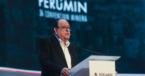 Julio Velarde: presidente del BCR advierte sobre caída del 18% en la inversión minera