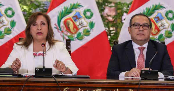 Perú Libre presenta denuncia constitucional contra Dina Boluarte y Alberto Otárola