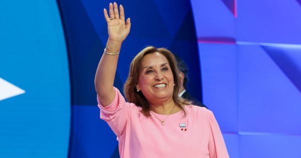 Portada: Dina Boluarte recibirá este viernes de Joe Biden la presidencia del foro APEC