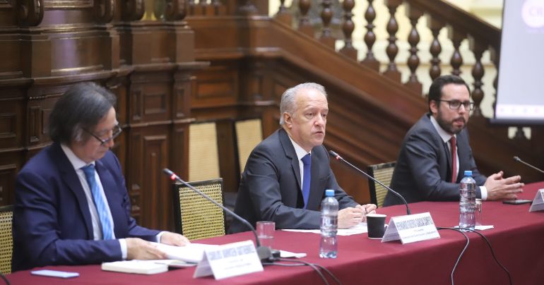 Comisión de Constitución: mañana sustentarán proyecto para que gobernadores sean pasibles de interpelación