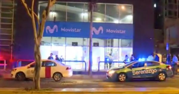 Miraflores: asaltan tienda de telefonía en plena celebración por Navidad