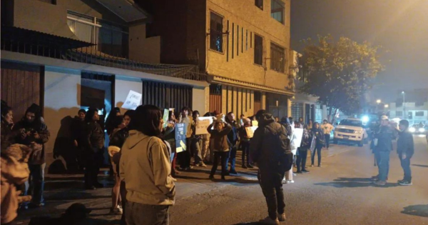 Portada: San Juan de Lurigancho: vecinos exigen prisión contra mujer que sepultó viva a perrita preñada