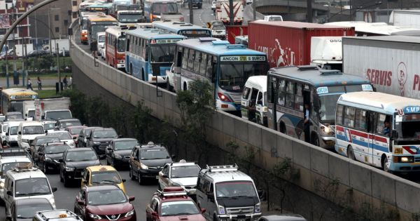 Portada: Presidente de la ATU revela que el tráfico tiene un impacto de S/150 millones en la ciudadanía