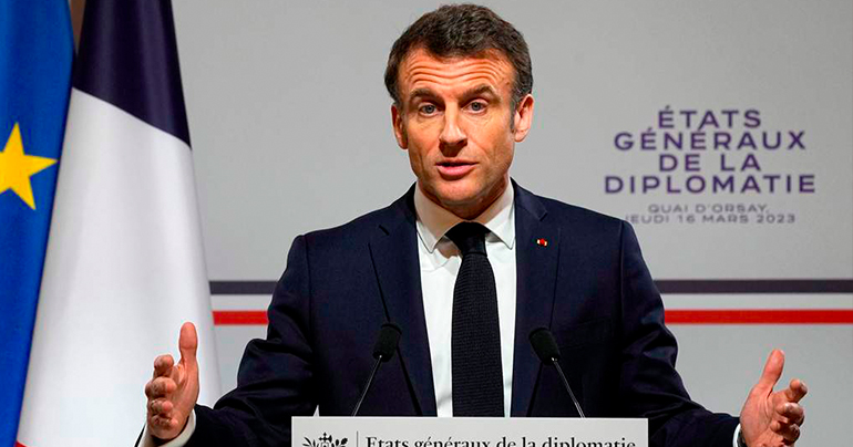 Francia: Macron aprueba polémica reforma de pensiones sin voto de la Asamblea Nacional