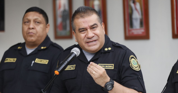 Portada: Óscar Arriola es nuevo jefe del Estado Mayor de la PNP