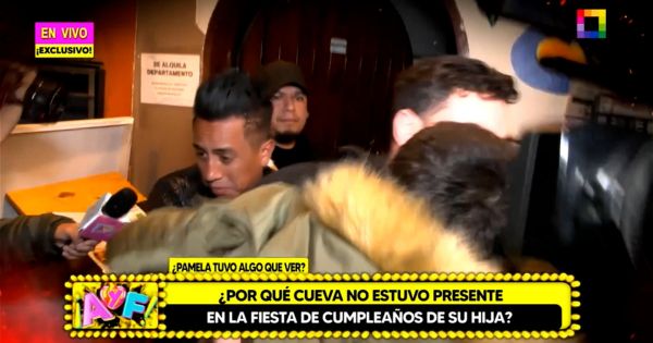 Christian Cueva evitó a la prensa a empujones: así fue su accidentada salida de una cevichería