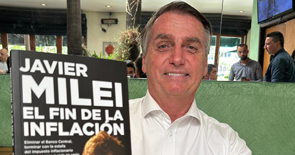 Jair Bolsonaro respalda "de todo corazón" a Javier Milei: "Estaré en tu posesión"