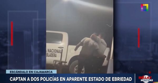 Cajamarca: captan a dos policías en aparente estado de ebriedad