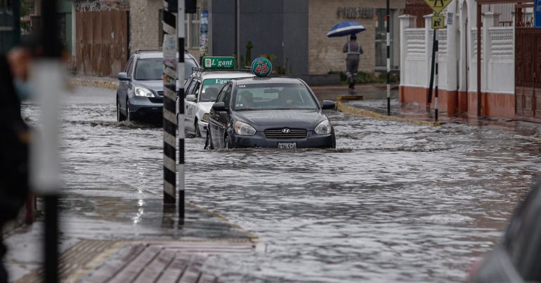 Portada: Gobierno declaró estado de emergencia  en 25 distritos de la región Arequipa por las intensas lluvias