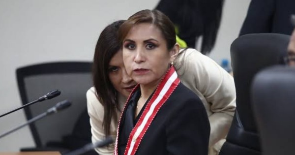 Portada: Poder Judicial programó para el 29 de abril audiencia de impedimento de salida del país para Patricia Benavides