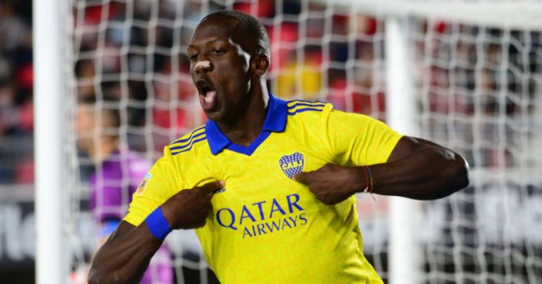 "¡Luis Advincula, el hombre de los golazos!": la Conmebol Libertadores halagó la actuación del peruano con Boca Juniors