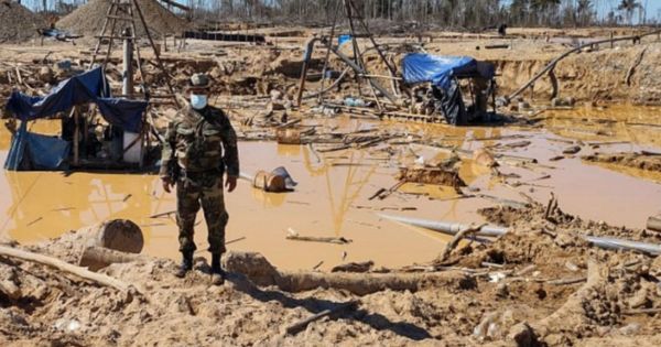 Portada: Congreso derogó dispositivo del Ejecutivo que buscaba evitar avance de minería ilegal