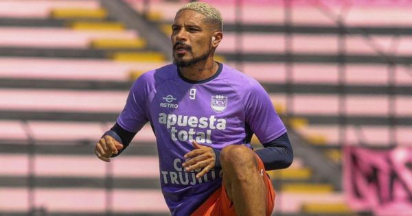 Portada: Paolo Guerrero llega de Brasil para entrenar con la selección peruana