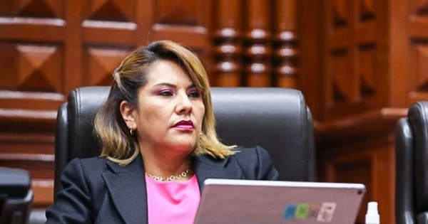Portada: Digna Calle asegura que no trabajará de manera presencial en el Congreso: "Mientras esté en Lima, mantendré la virtualidad"