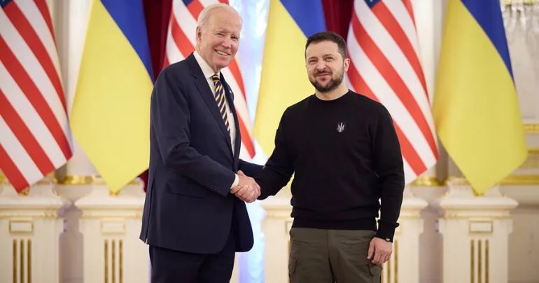 Portada: ¡De sorpresa! Joe Biden llegó a Ucrania y se reunió con el presidente Volodímir Zelenski