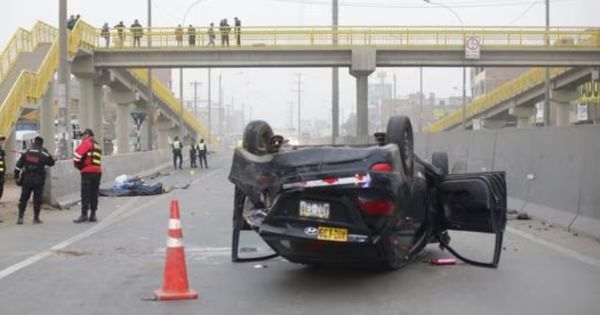 Dos personas fallecen tras ser atropelladas en Puente Piedra: conductor se dio a la fuga