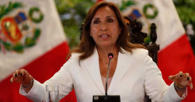 Dina Boluarte envía mensaje a Guillermo Lasso: "Hacemos votos para que su salud mejore"