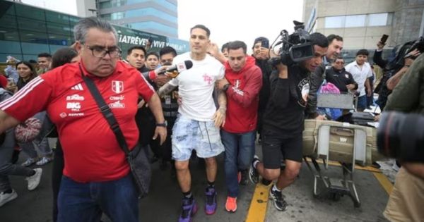 Paolo Guerrero fue recibido con gran algarabía: el goleador se unirá a los trabajos de Perú