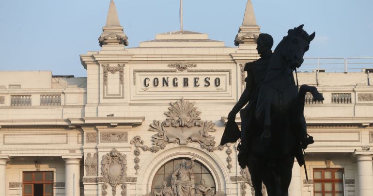 Congreso publica decreto que amplía la primera legislatura hasta el 10 de febrero