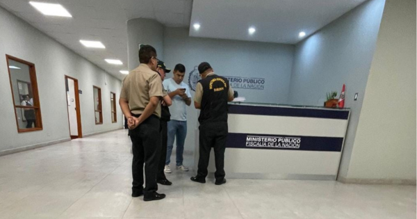 Portada: Inspectoría de la PNP intentó ingresar a las oficinas del Eficcop para acceder a documentos