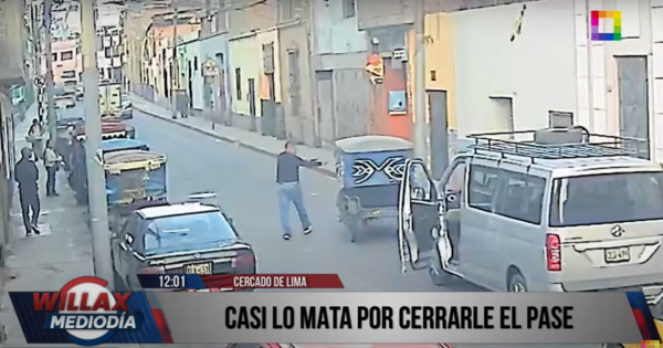 Cercado de Lima: sujeto enfurecido casi asesina a mototaxista porque le cerró pase en jirón Santa Rosa