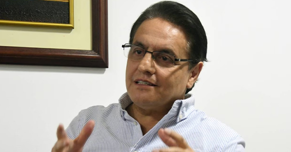 Portada: Fernando Villavicencio estuvo asilado en el Perú en 2017 cuando fue perseguido por el régimen de Rafael Correa