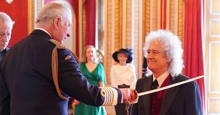 Brian May, guitarrista de Queen, es nombrado caballero por el rey Carlos III