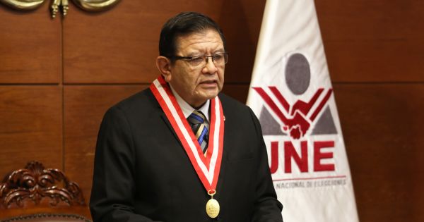 Wilber Medina afirma que Salas Arenas "perdió el poder que tenía en el JNE"