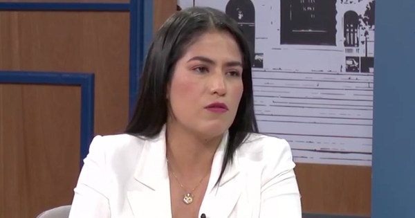 Ministra de Transportes: "No soy una lagarta, soy una funcionaria pública de carrera"