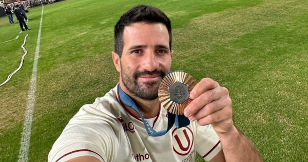 Stefano Peschiera fue homenajeado por Universitario: ¿asistirá gratuitamente a partidos del equipo 'crema'?