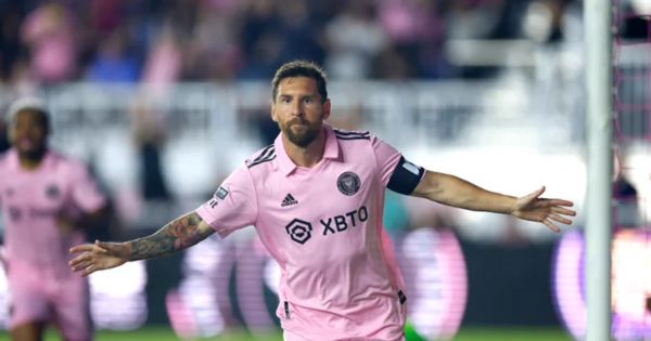 Portada: Lionel Messi anotó un doblete y le ganó el duelo a Gallese y Cartagena: Inter Miami venció 3-1 a Orlando City