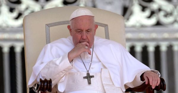 Papa Francisco será operado este miércoles de emergencia por riesgo de obstrucción intestinal
