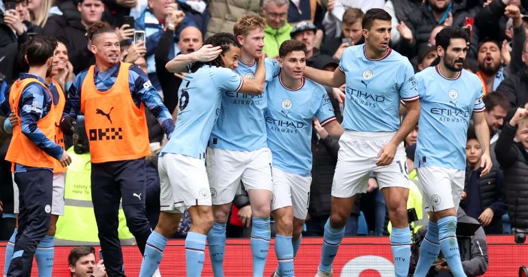 Manchester City remontó el marcador y goleó 4-1 a Liverpool por la Premier League