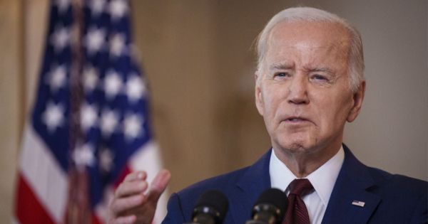 Estados Unidos: Joe Biden ordenó desplegar buques y aviones de guerra cerca de Israel