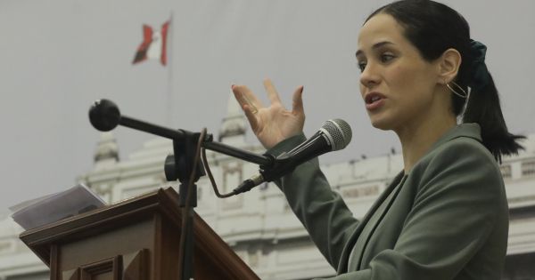 Sigrid Bazán defiende a Guillermo Bermejo: "Se ha puesto a disposición de la justicia"