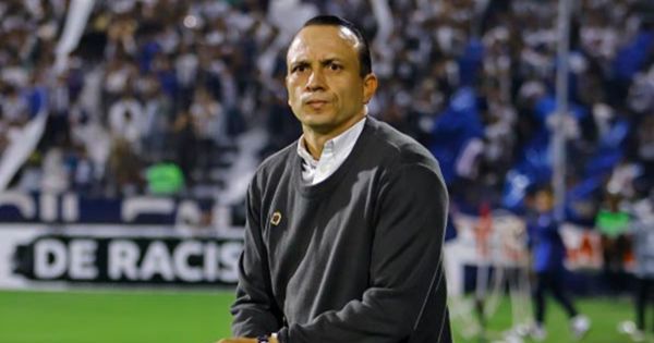 Portada: Alejandro Restrepo sobre duelo ante Colo Colo: "Nos jugamos el todo por el todo"