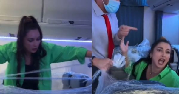 Mujer pierde su vuelo tras envolver su asiento con plástico para aislarse del resto de pasajeros