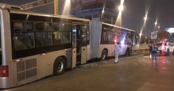 Independencia: al menos cinco heridos tras despiste de bus del Metropolitano