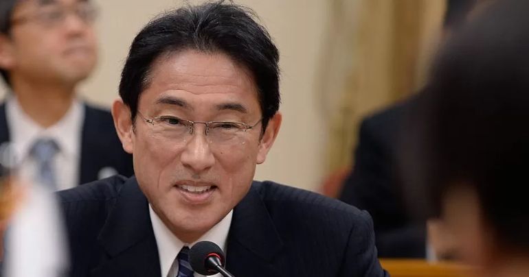 Primer ministro de Japón destituye a colaborador por comentarios homofóbicos