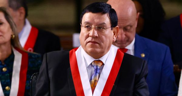 Portada: Alejandro Soto se pondrá a disposición de la Comisión de Ética: "No me aferro al cargo"