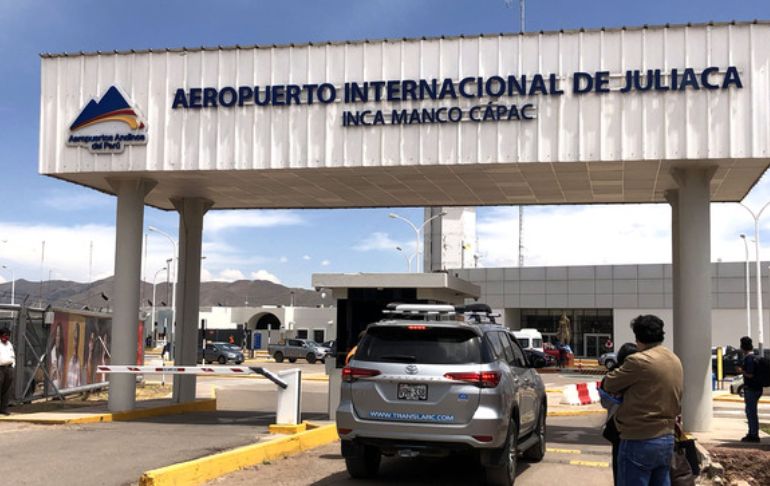 Portada: Juliaca: aeropuerto fue cerrado luego de que manifestantes intentaran tomar el terminal