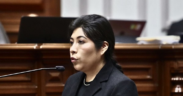 Portada: Betssy Chávez permanecerá en la cárcel: PJ rechaza pedido de cese de prisión preventiva