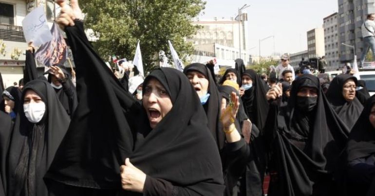 Irán confirma el regreso de la Policía de la moral para imponer el velo