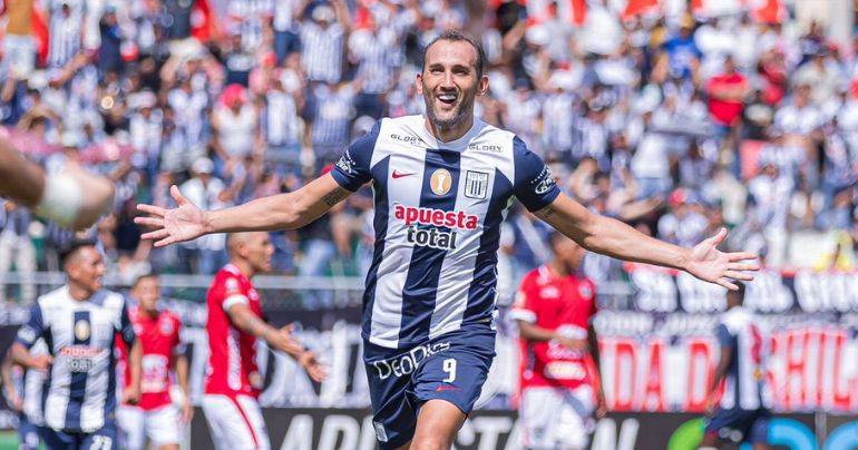 'Pirata' seguirá en Matute: Hernán Barcos renovó con Alianza Lima por toda la temporada 2024