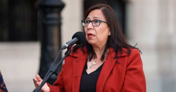 Ministra Nelly Paredes sobre alto precio del limón: "A las ensaladas echémosle un poco más de sal y vinagre"