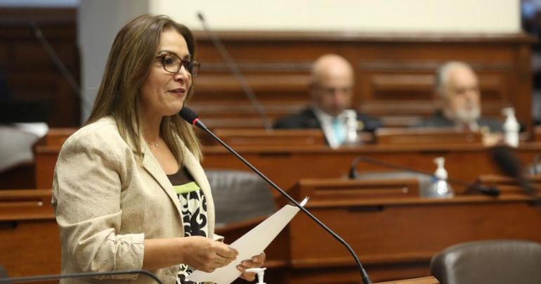 Congresista Magaly Ruiz, también acusada de recortar sueldo a su extrabajador, contrató a pareja de su hijo en el Legislativo
