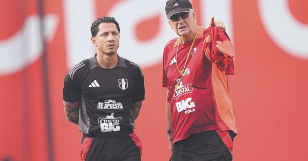 Portada: Jorge Fossati sobre Lapadula que no entrenó: "Viene de mucho tiempo con un problema, hay que dejarlo descansar"